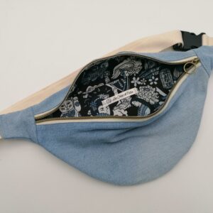 Banane basique - Jeans bleu clair / manga japonais