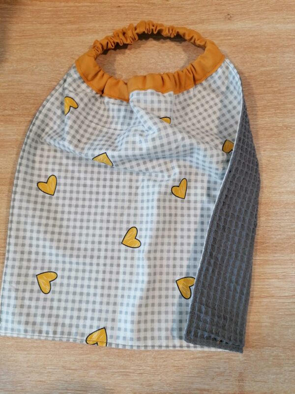 Serviette bavoir - Coeur vichy jaune / gris