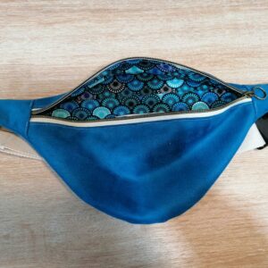 Banane basique - Suédine bleu / Eventail Sonia bleu