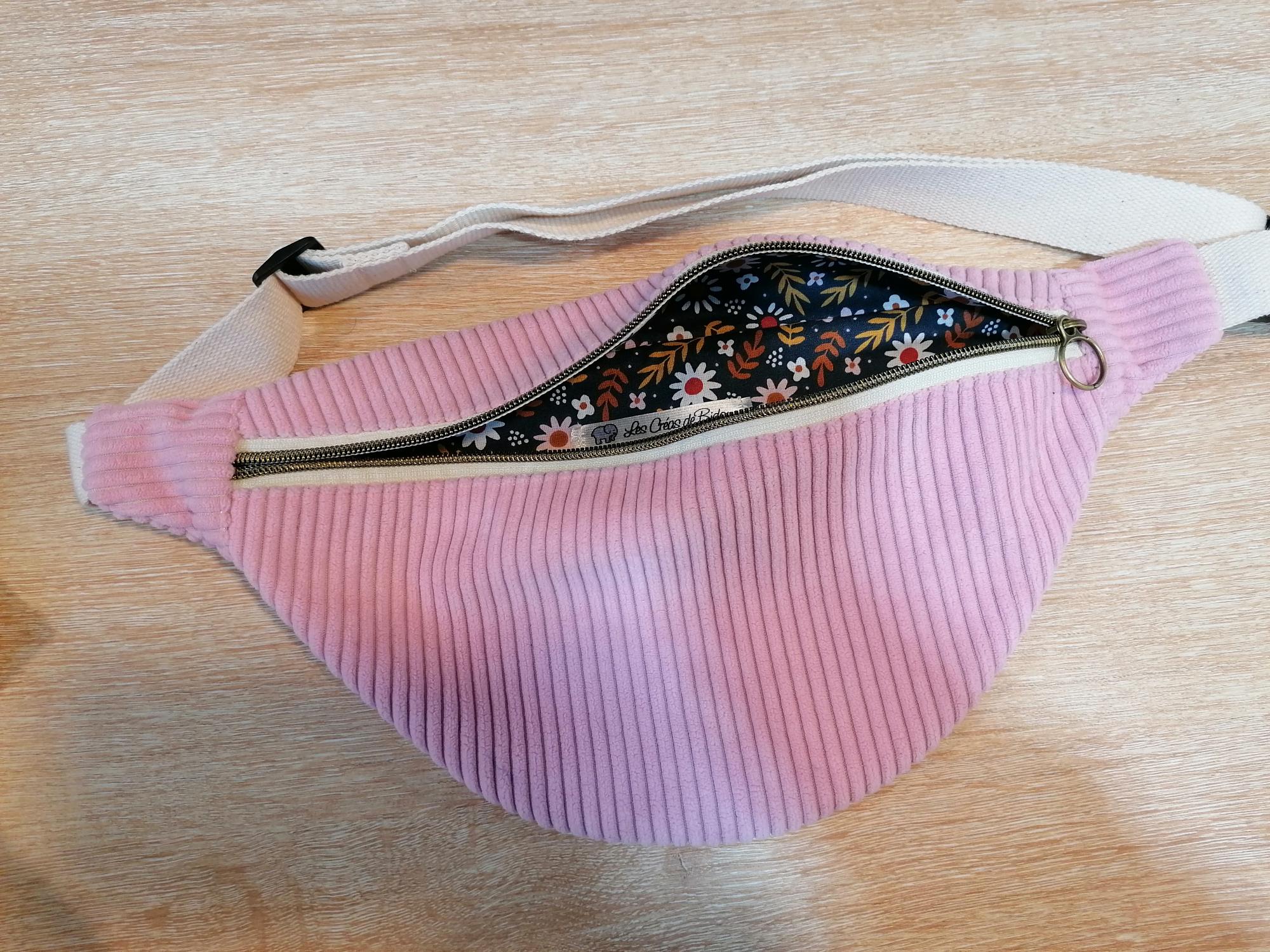 Banane basique - Velours rose clair / Fleurs bleu marine rose