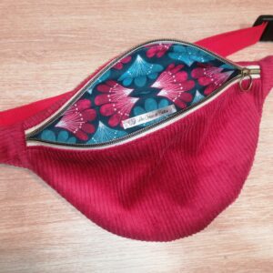 Banane basique - Velours rouge / feuilles bleu rouge