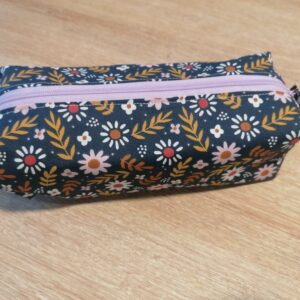 Trousse école - Fleurs fond bleu